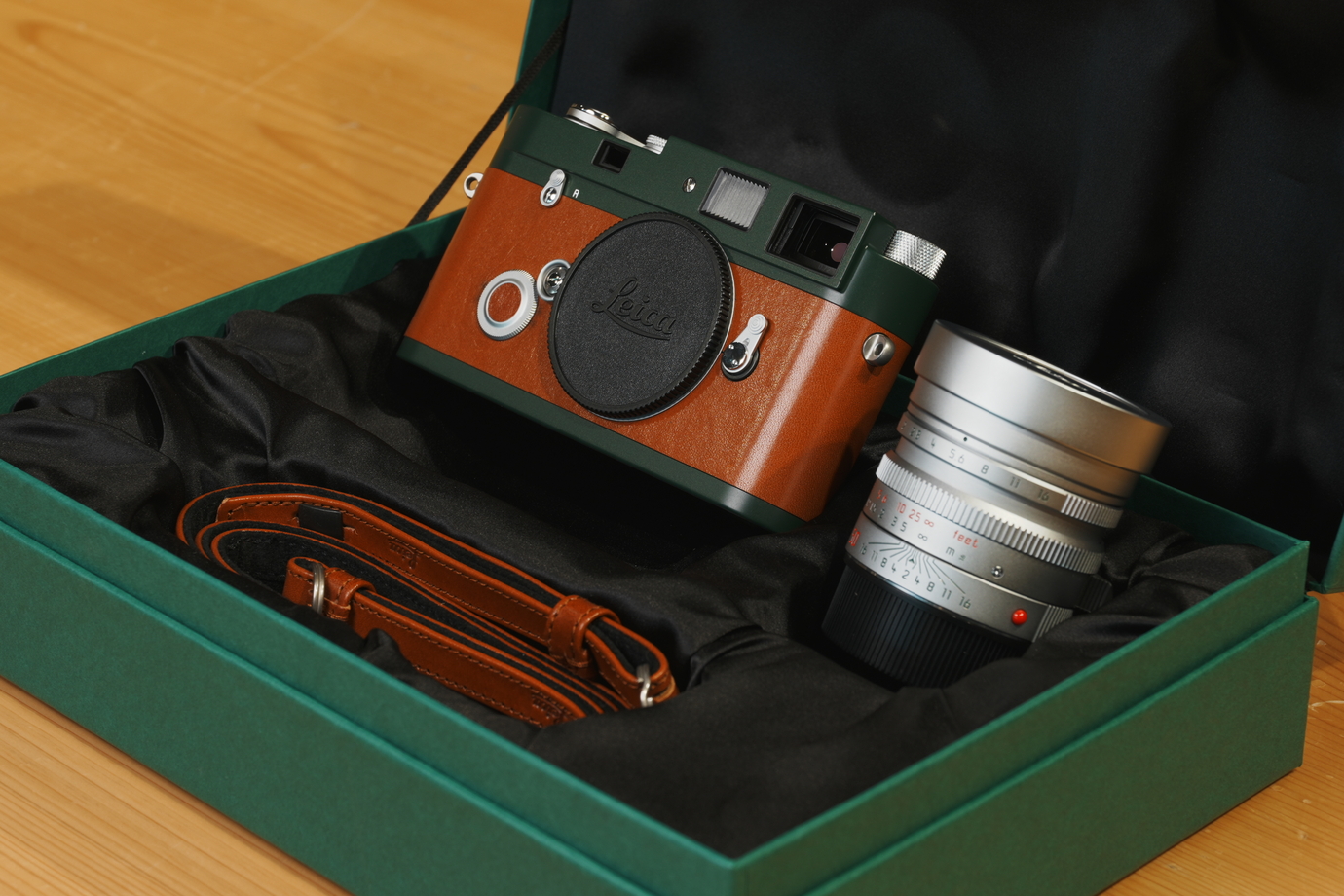 新宿 北村写真機店のカウンターで、お薦めライカを味わい尽くす｜Vol