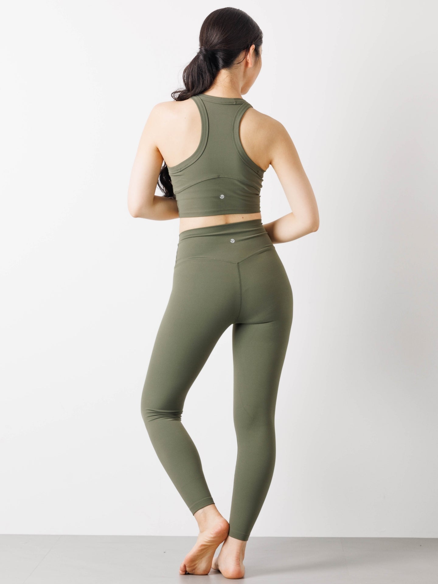 シェリー ライクラ クロップ ブラトップ オリーブグリーン | スポーツ