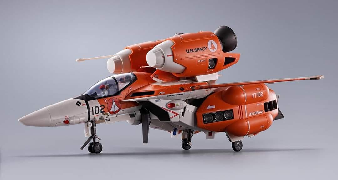 Macross VT-1 Super Ostrich Chogokin DX exclusive – Kicks