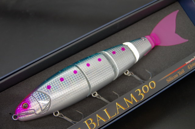 ジャパン バラム300（MADNESS JAPAN BALAM 300） エバーグリーンカラー