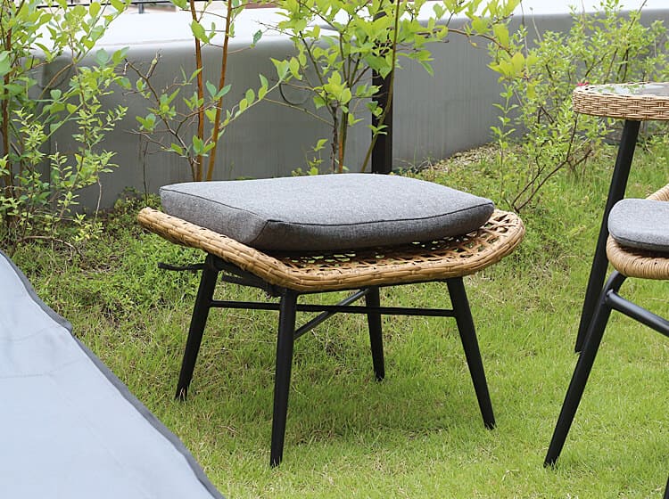 スツール付きパーソナルチェア Rizonea（リゾネア）｜北欧