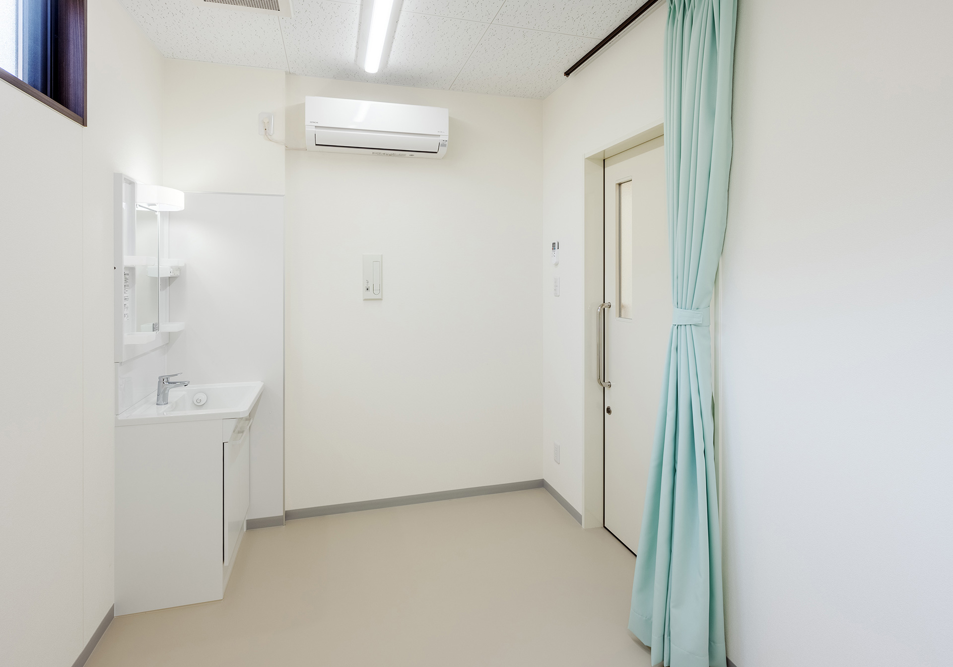 岡山学芸館 スクールガーデンTテラス - Works詳細