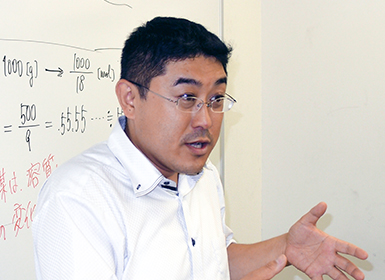 理科科専任講師 鈴木 浩 | 高等進学塾 東京医進館 医学部専門塾 大阪