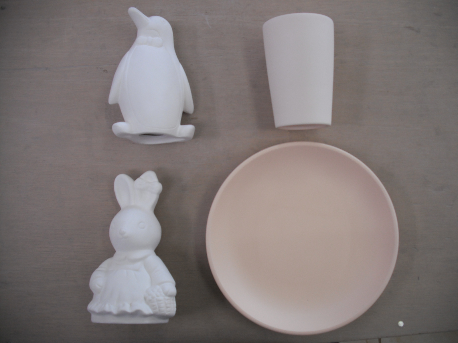 絵付け体験｜クマの陶芸教室