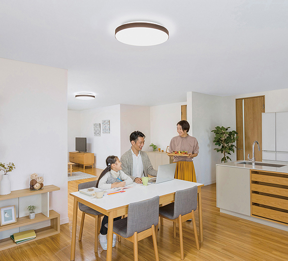 大人カジュアルを演出するシーリングライト「ヴィンテージ ウッド