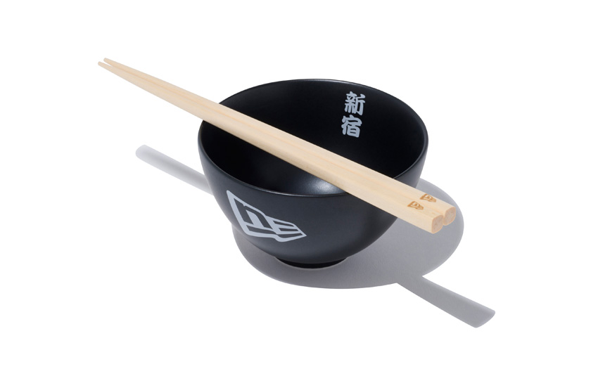 FEAR OF GODとのコラボも！ ニューエラ新宿がグランドオープン