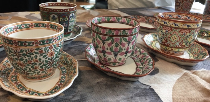 ピンスワンのベンジャロン焼きが可愛すぎる話 | インド・タイ・栃木で