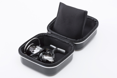 ☆特価品10％OFF【ダイワ純正】HD リールカバー A【中サイズ送料