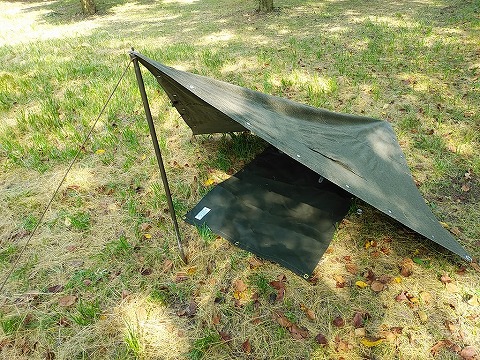 NVA 東ドイツ レインドロップ テントシート 3枚セットポール、ペグ