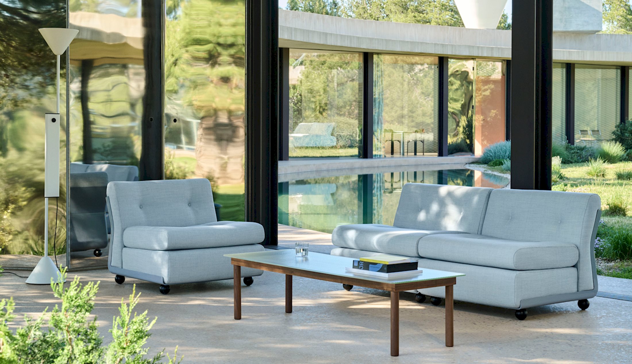 Amanta Sofa by Mario Bellini