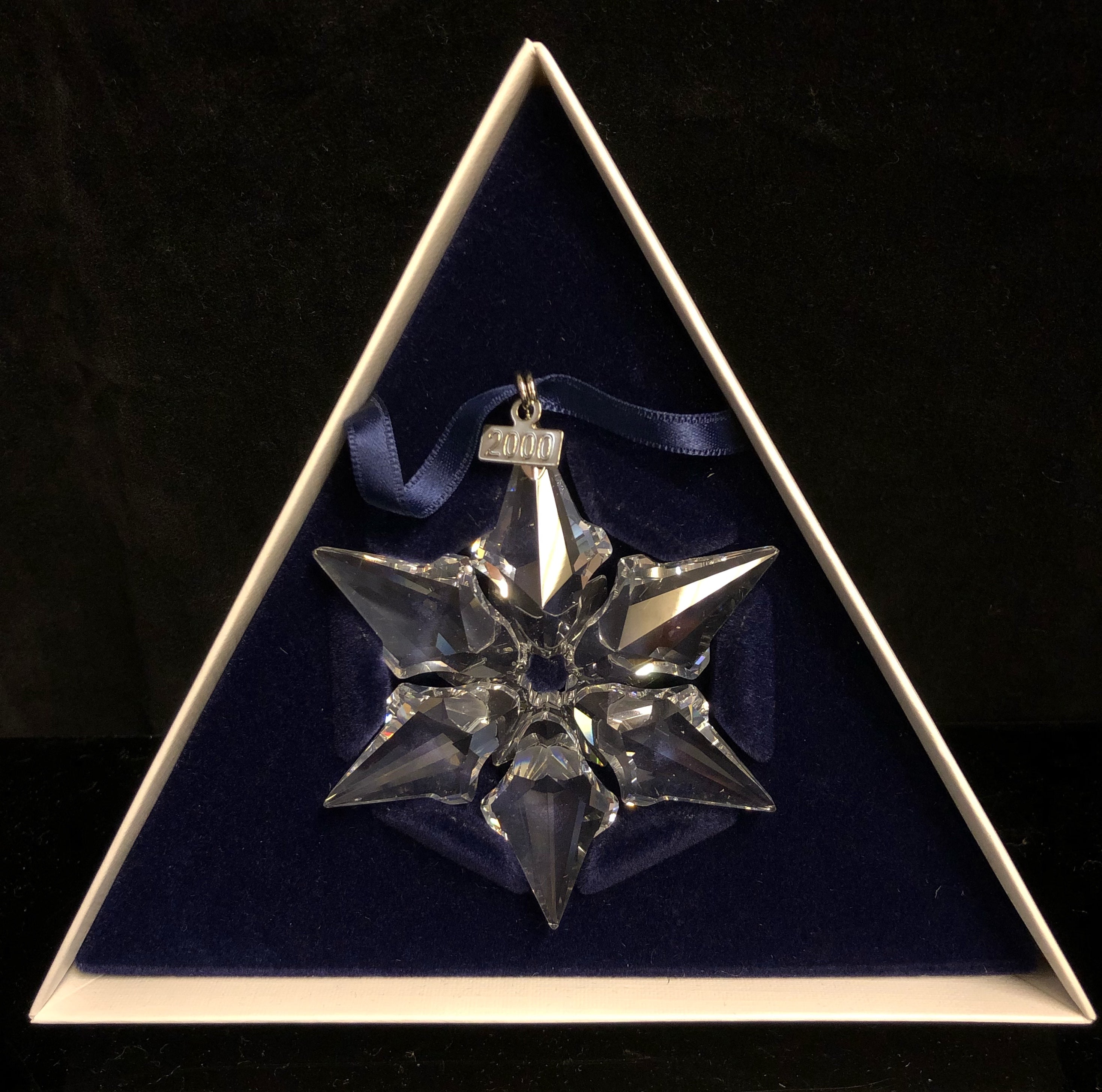 Swarovski 2000 Christmas Ornament – Hannasofblowingrock