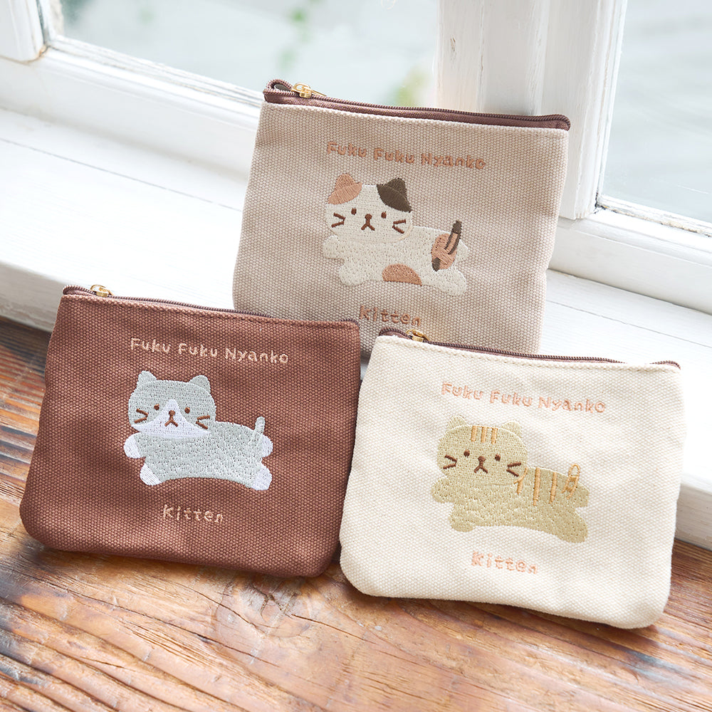 ふくふくにゃんこ KITTEN刺繍ティッシュポーチ – HAPiNS online shop