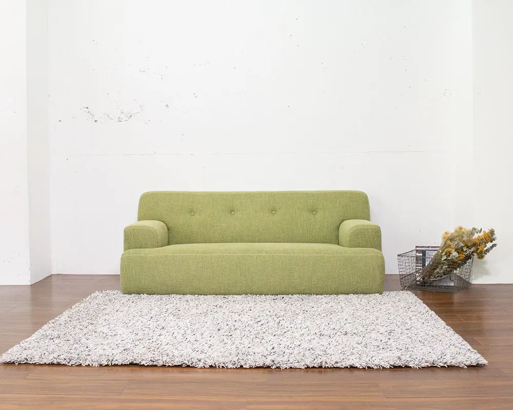 レトロでステッチ入りのおしゃれなローソファー 「MAROON SOFA」｜国産