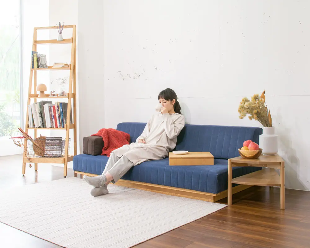 つみきソファと合わせて使う専用のウッドフレーム「つみきの木」商品