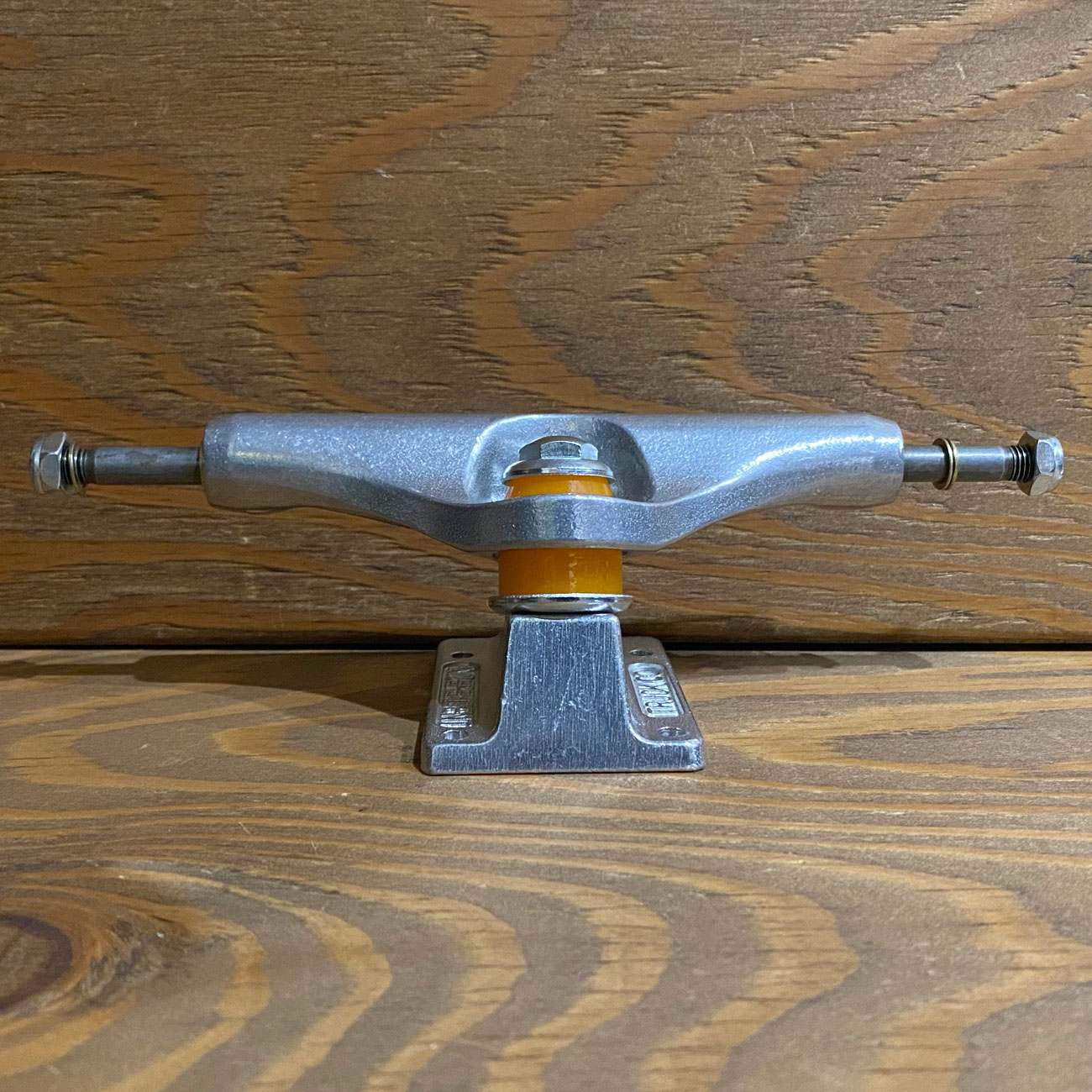 INDEPENDENT STAGE11 POLISHED MID TRUCKS 144/149 | 東京のスケート