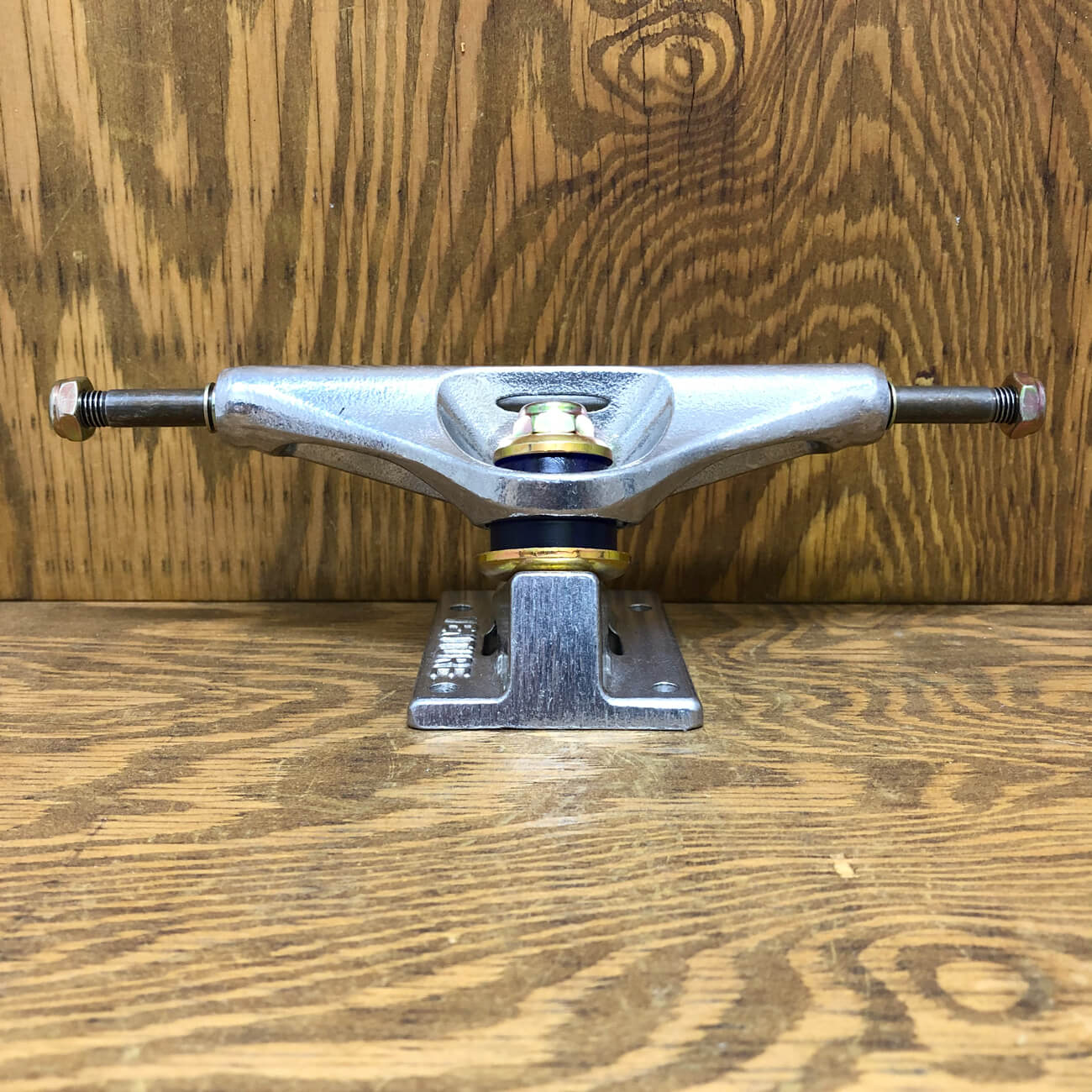 VENTURE TRUCKS POLISHED 5.0-6.1 HI | 東京のスケートボードショップ