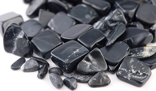 日本銘石さざれ（神居古潭石）100g|パワーストーンのヒーリング