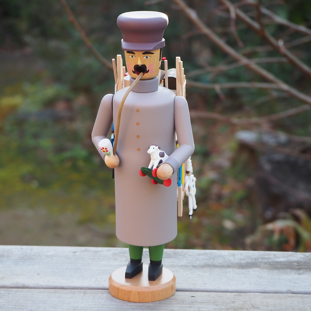 クラウス・メルテンのけむり出し人形：生活・くらし：百町森