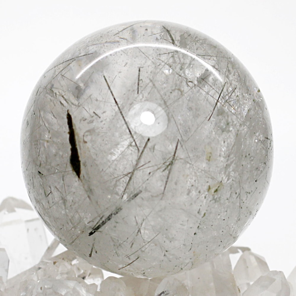 ガネッシュヒマール産ヒマラヤ水晶丸玉/角閃石&緑閃石内包スフィア