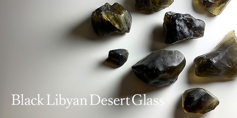 ブラックリビアングラス結晶原石 - 埼玉県吉川市の天然石専門店・水晶