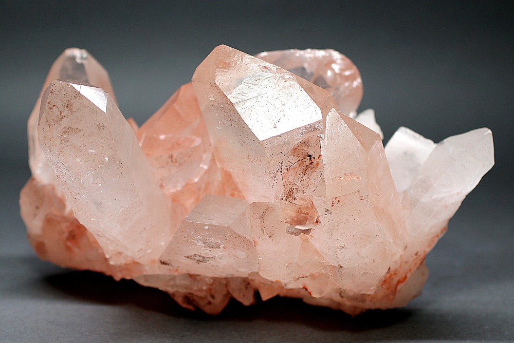 特別価格/インド/マニカラン産]ヒマラヤ水晶クラスター/原石（ピンク