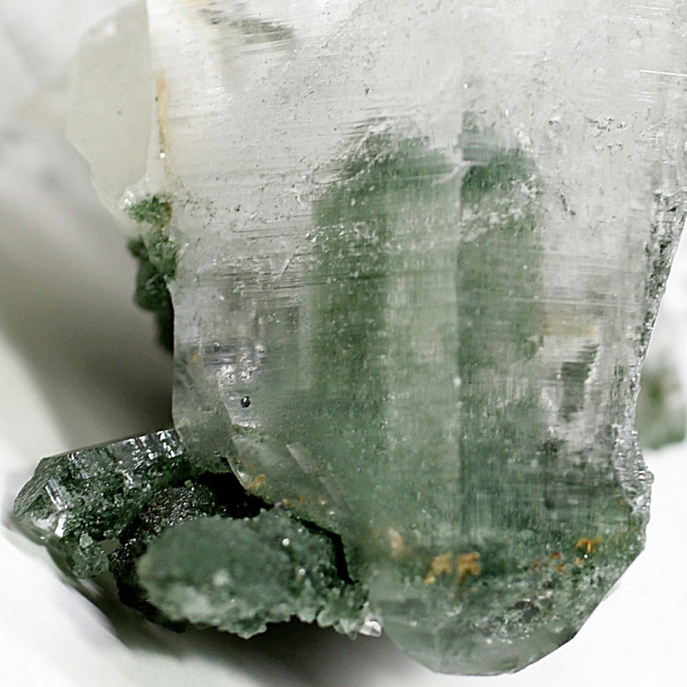 高品質]インド/マニハール産ヒマラヤ水晶クラスター/グリーン