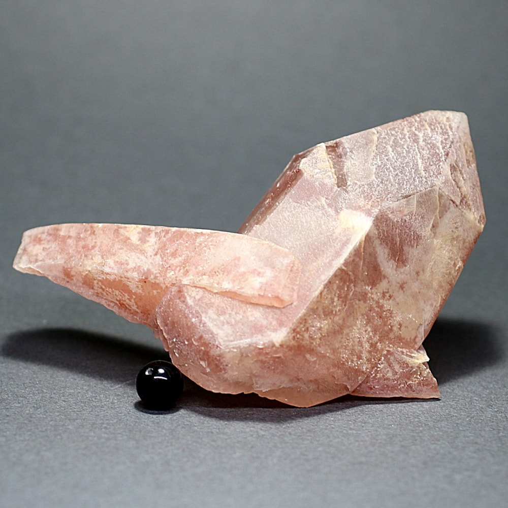 特別価格/ディアマンティーナ産]ストロベリーレムリアンシード原石