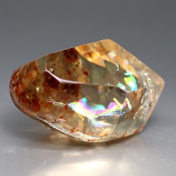 レインボー水晶（アイリスクォーツ）フリーフォーム（フリーカット