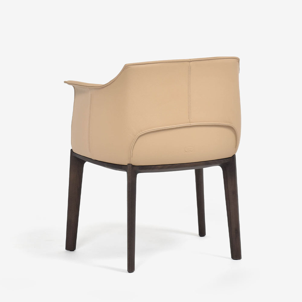 PoltronaFrau（ポルトローナ・フラウ）ダイニングチェア（アーム付き