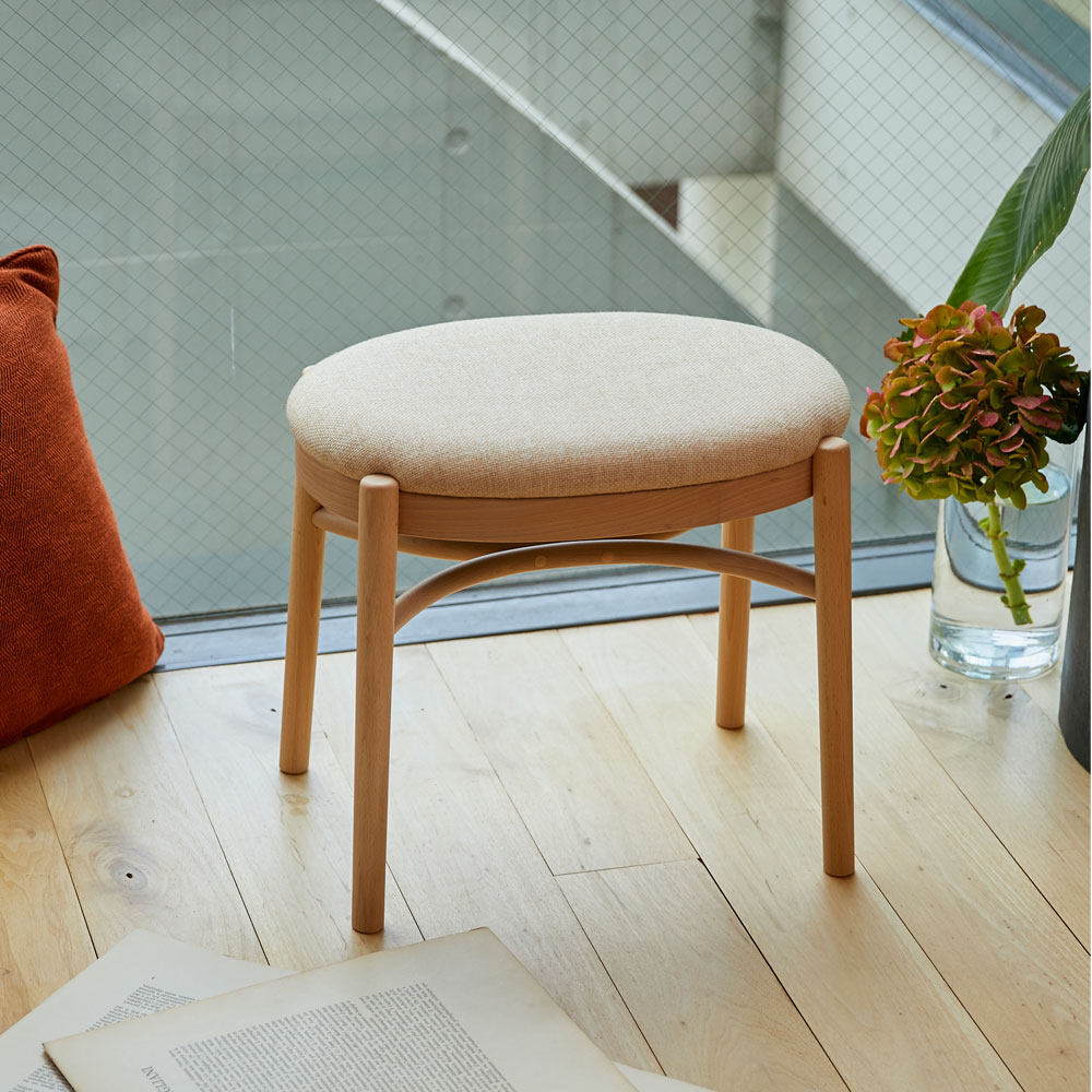 秋田木工 スツール「ベコ」ブナ材白木塗装 布NC121【受注生産品