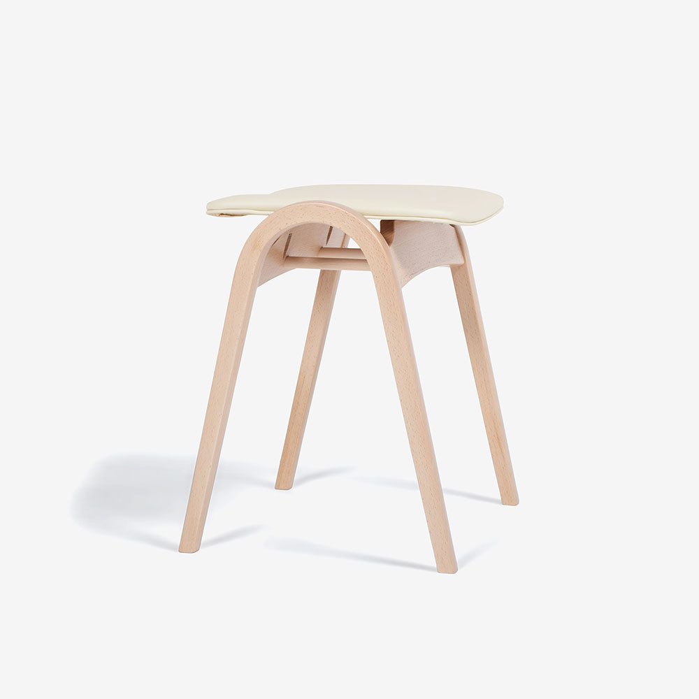 秋田木工 スツール「No.202」ブナ材NAナチュラル色 張地#PVCBE