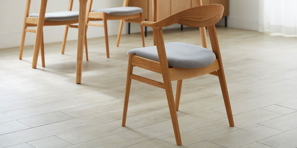 ダイニングチェア（半肘付き）「フィルプラス Cタイプ」樹種・塗装色5