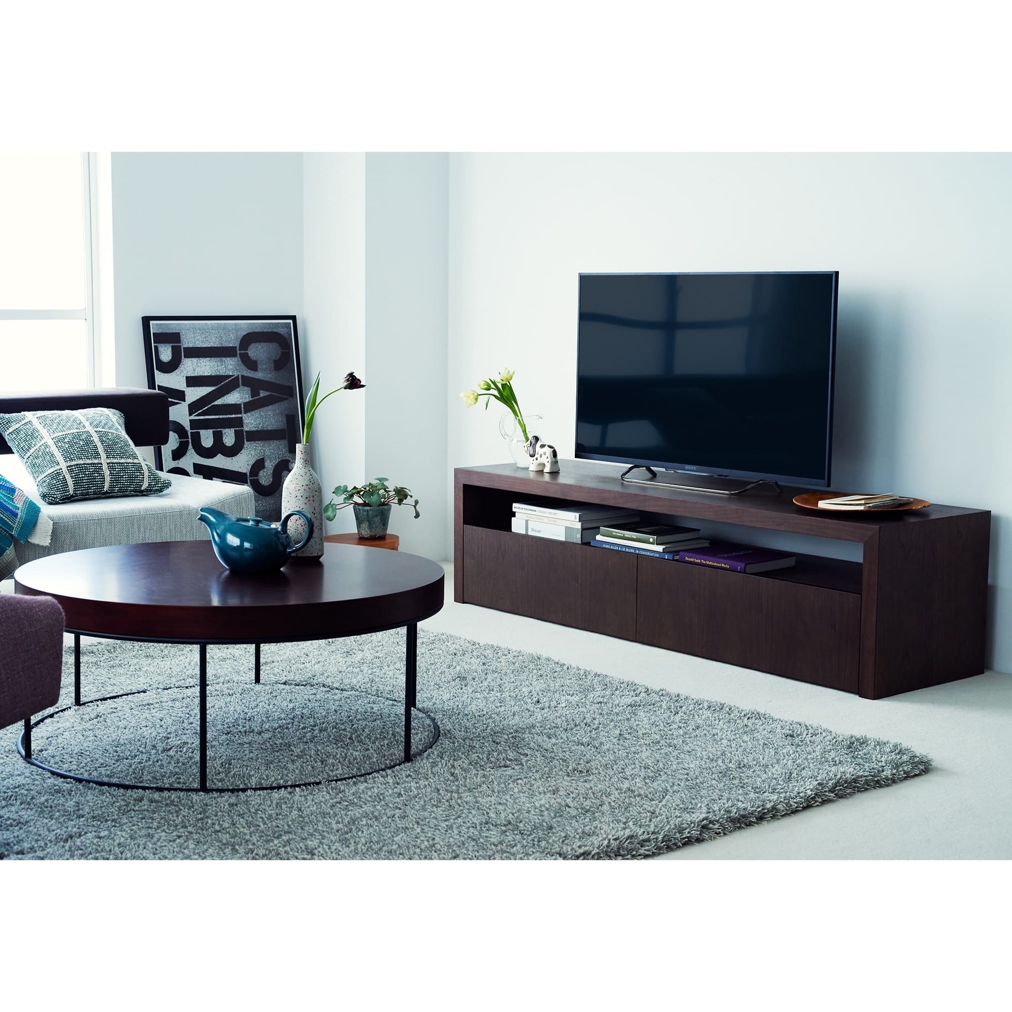 MARGOT LOW BOARD Walnut｜TVボード・サイドボード｜IDEE SHOP Online