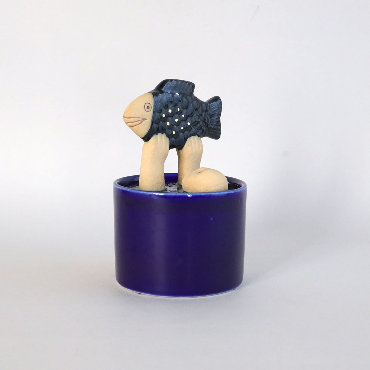 定番品】Lisa Larson Jar with Lid man & fish｜入荷待ち商品｜IDEE