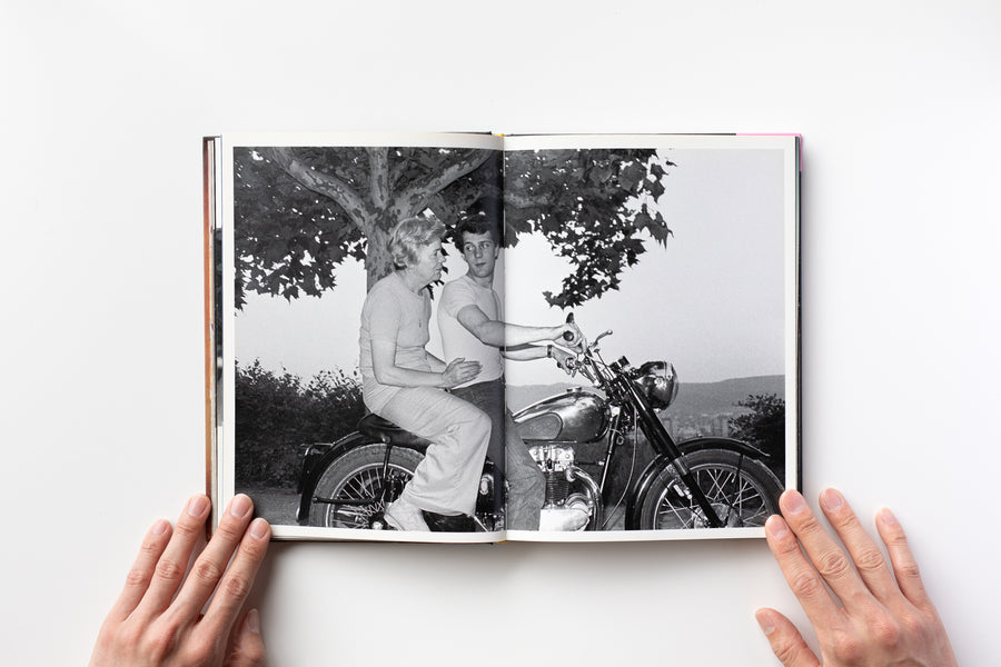 Walter Pfeiffer: Cherchez La Femme! – IACK