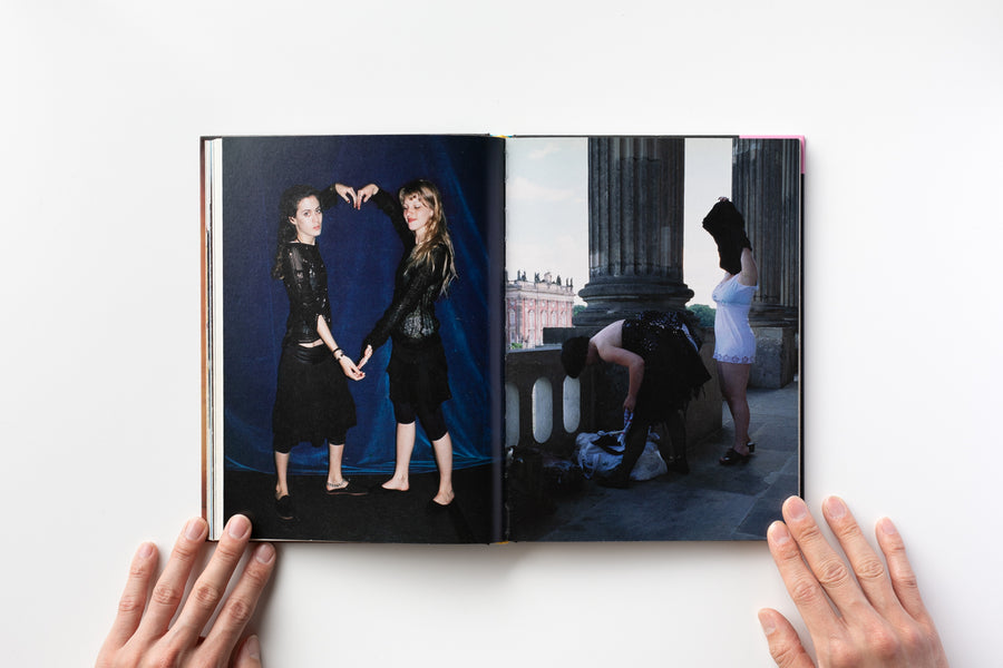 Walter Pfeiffer: Cherchez La Femme! – IACK