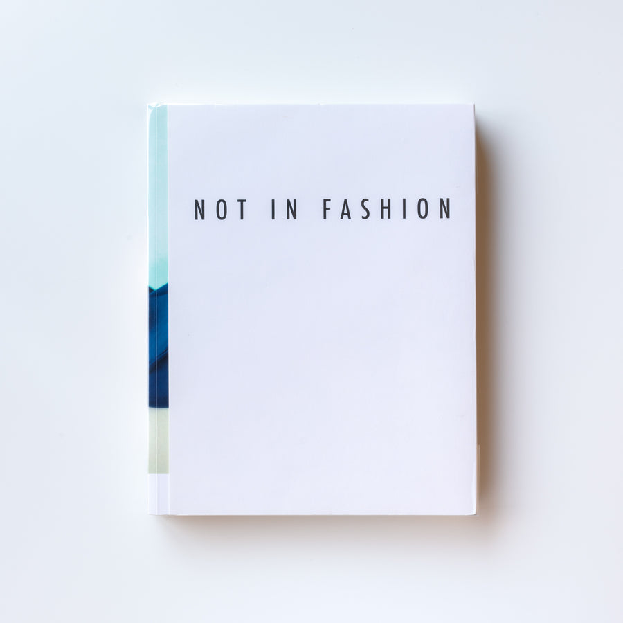 Not in Fashion: Photography and Fashion in the 90s – IACK