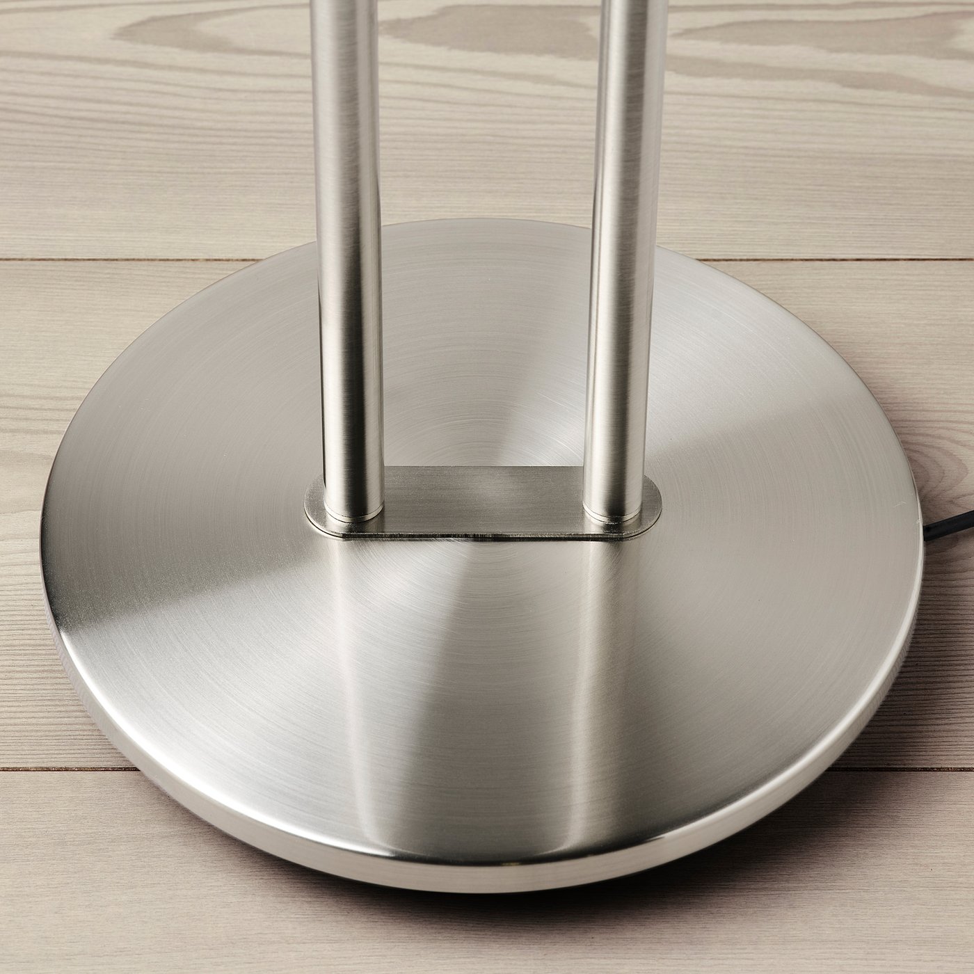 ISJAKT イスヤクト LEDフロアアップライト/読書ランプ, 調光可能