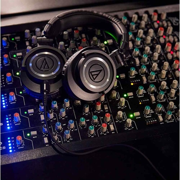 audio-technica ATH-M50x(密閉ダイナミック型モニターヘッドフォン