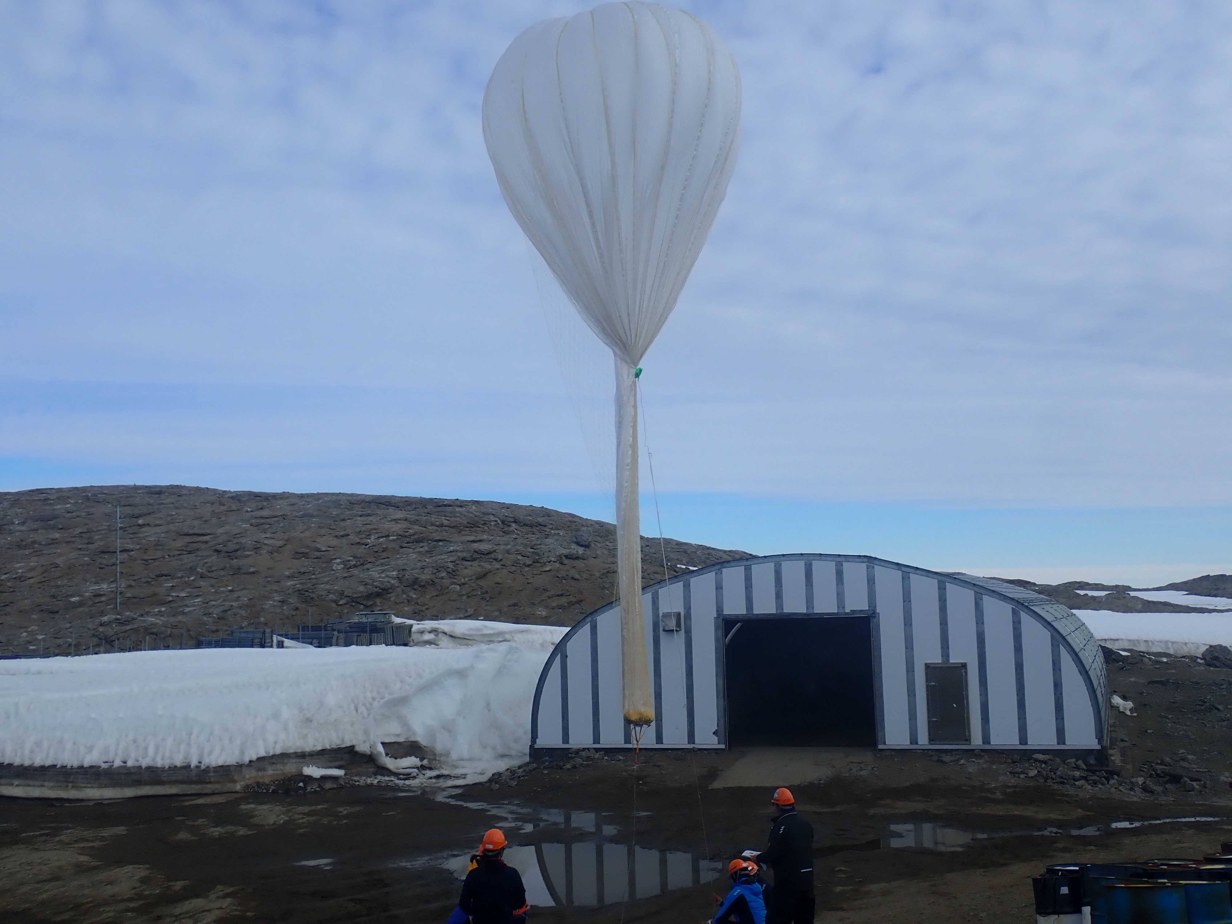 スーパープレッシャー気球による南極域の大気重力波観測計画LODEWAVE