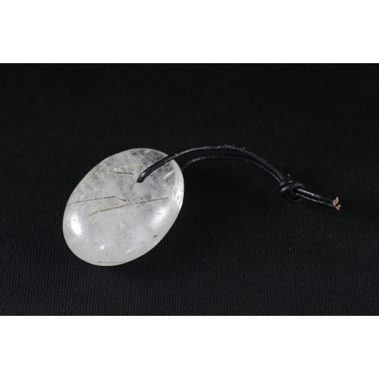 山梨県竹森産ススキ入り水晶 大珠 天然石販売 名取貴石 天然石・国産