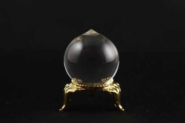 天然水晶如意宝珠 32g 天然石販売 名取貴石 天然石・国産原石の専門