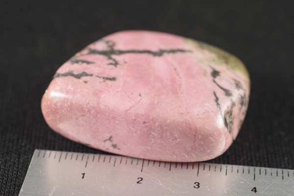 ロードナイト（バラ輝石）にぎり石32g天然石販売 名取貴石 天然石