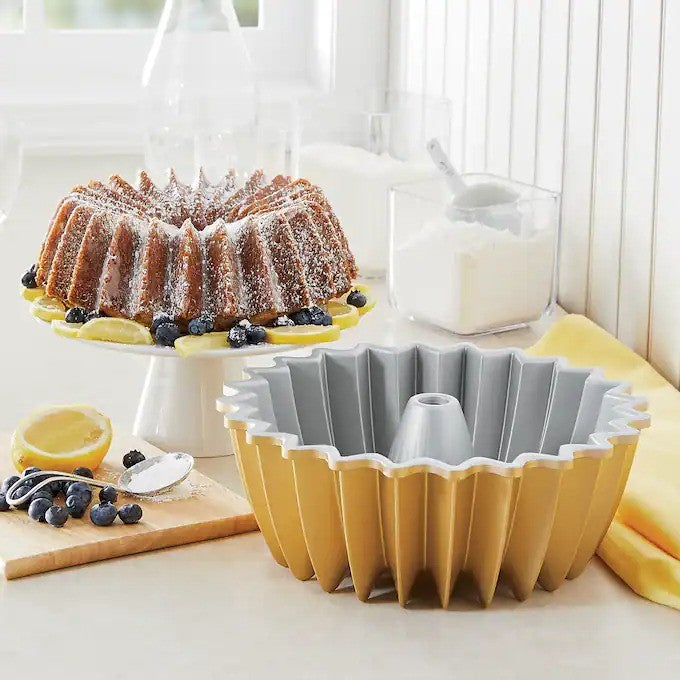 Nordic Ware Brilliance Bundt Cake Pan - iQ living