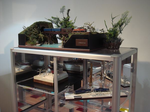 フィギュア・鉄道模型・ミニカーなど大容量展示ショーケース ジェイ