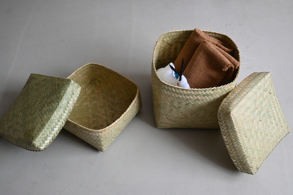 ラオスの手仕事 蓋つき竹かご（スクエア） - ウェブショップ