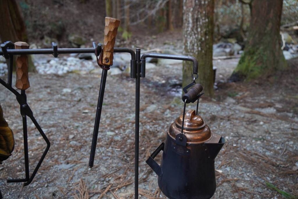 shock】 無骨さMaxなアイアンハンガー by sanzoku mountain｜JEFFREY's