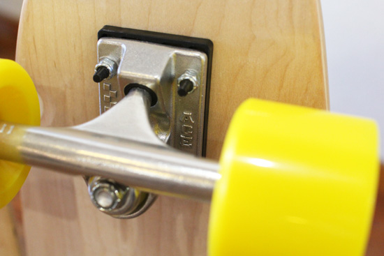 NISEKO DOWNCHILLスケートデッキ│JAU / ジャウー | REMILLA, GOHEMP