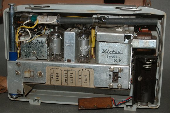 真空管式ポータブルラジオの離陸