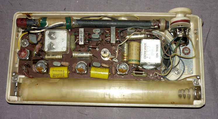 トランジスタラジオ展示室(ポータブル型)